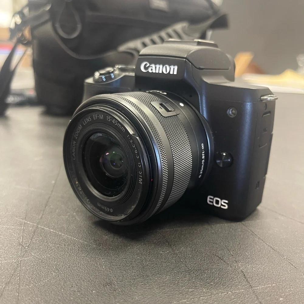 Canon M50